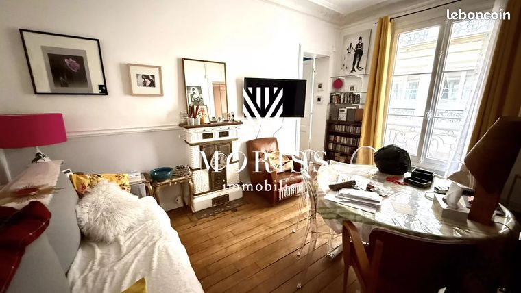 2 bedrooms Apartment in Paris, France No. 282431