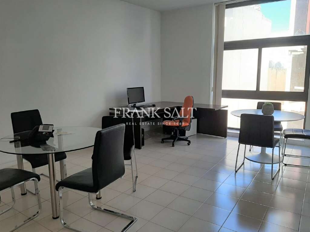Oficina en Sliema, Malta 94 m² No. 12287