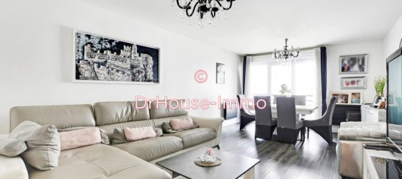 3 bedrooms Apartment in Les Lilas, France No. 142788 2