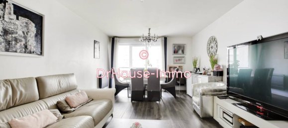 3 bedrooms Apartment in Les Lilas, France No. 142788 5