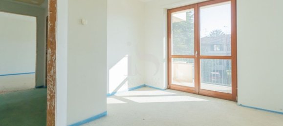 3-salle Appartement à Agrate Brianza, Italy No. 188213 22