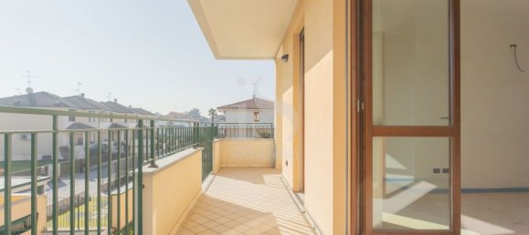 3-salle Appartement à Agrate Brianza, Italy No. 188213 29