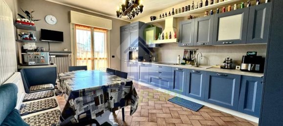 3-salle Appartement à Acquanegra Cremonese, Italy No. 102470 30