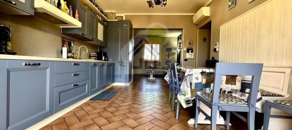 3-salle Appartement à Acquanegra Cremonese, Italy No. 102470 12