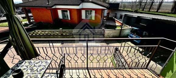 3-salle Appartement à Acquanegra Cremonese, Italy No. 102470 26