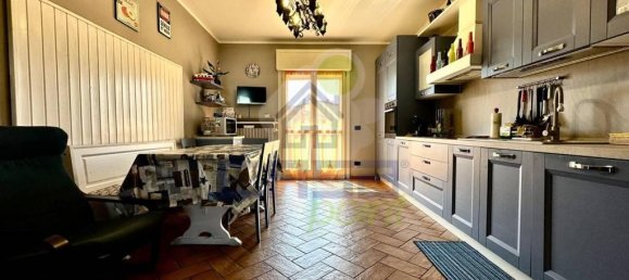 3-salle Appartement à Acquanegra Cremonese, Italy No. 102470 10