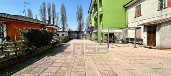 3-salle Appartement à Acquanegra Cremonese, Italy No. 102470 2