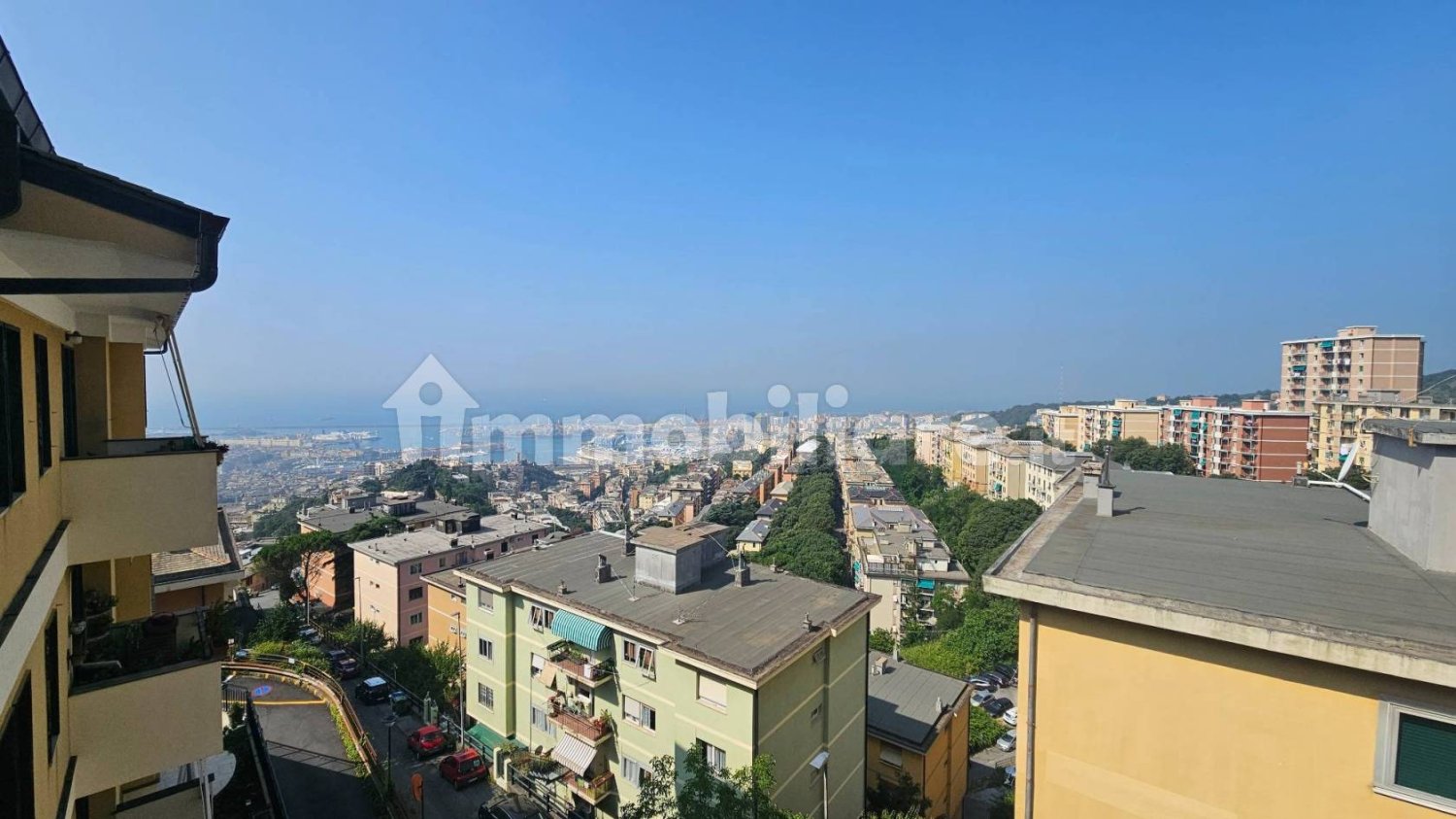 3 bedrooms Apartment in Genoa, Italy No. 352412