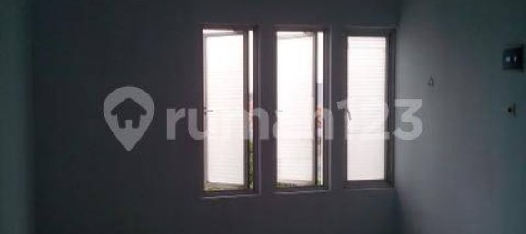 4 bedrooms House in Cengkareng, Indonesia No. 1772 24