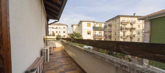 Casa de 7 divisões em Vicenza, Italy N.º 66111 36