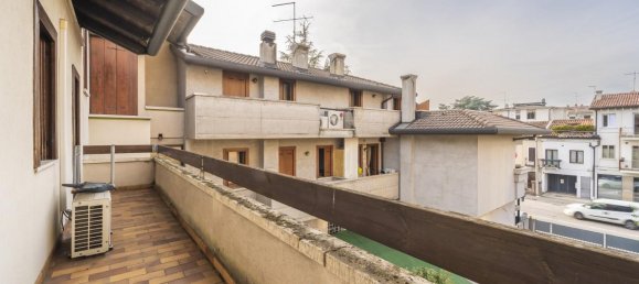 Casa de 7 divisões em Vicenza, Italy N.º 66111 24