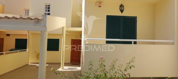 3 Schlafzimmer Haus in Quarteira, Portugal, Nr. 139520 2