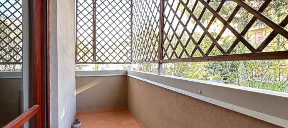 4 rooms Apartment in Caserta, Italy No. 7599 3