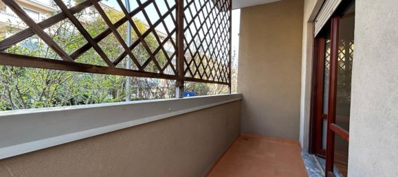 4 rooms Apartment in Caserta, Italy No. 7599 4