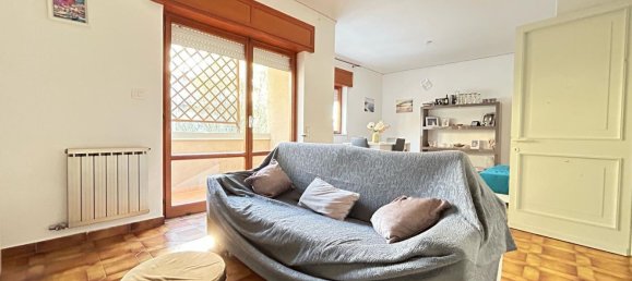 4 rooms Apartment in Caserta, Italy No. 7599 15