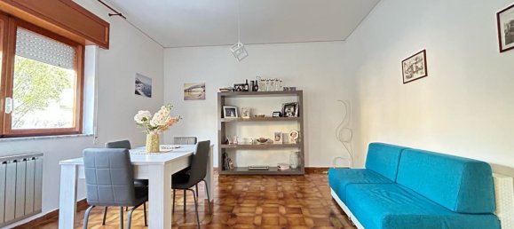 4 rooms Apartment in Caserta, Italy No. 7599 14