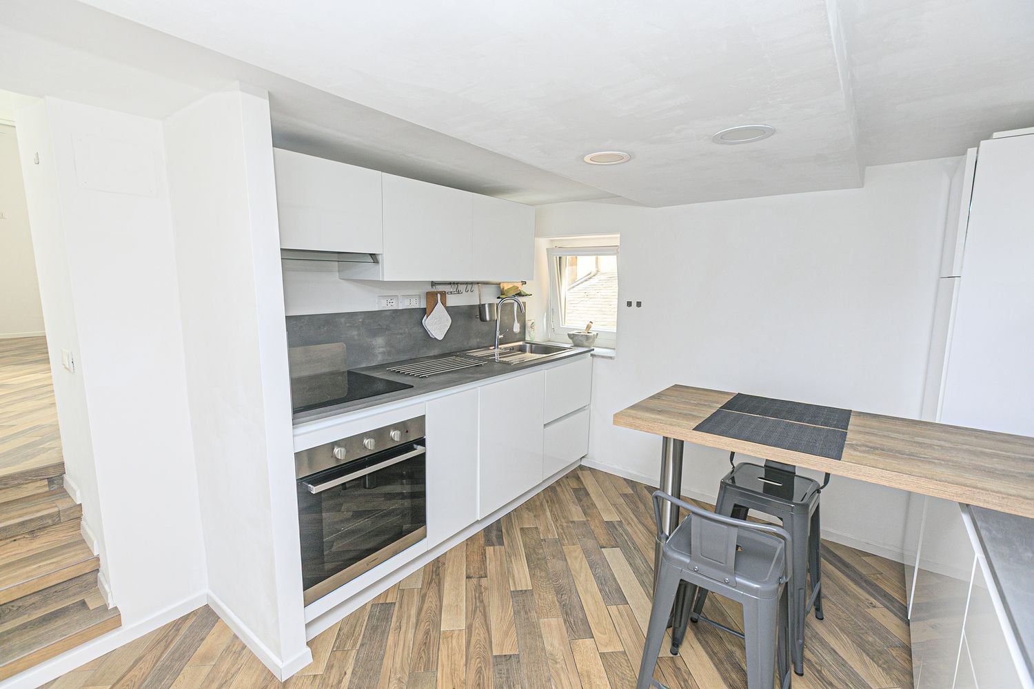 4 غرف نوم شقة في Genoa, Italy رقم 312688