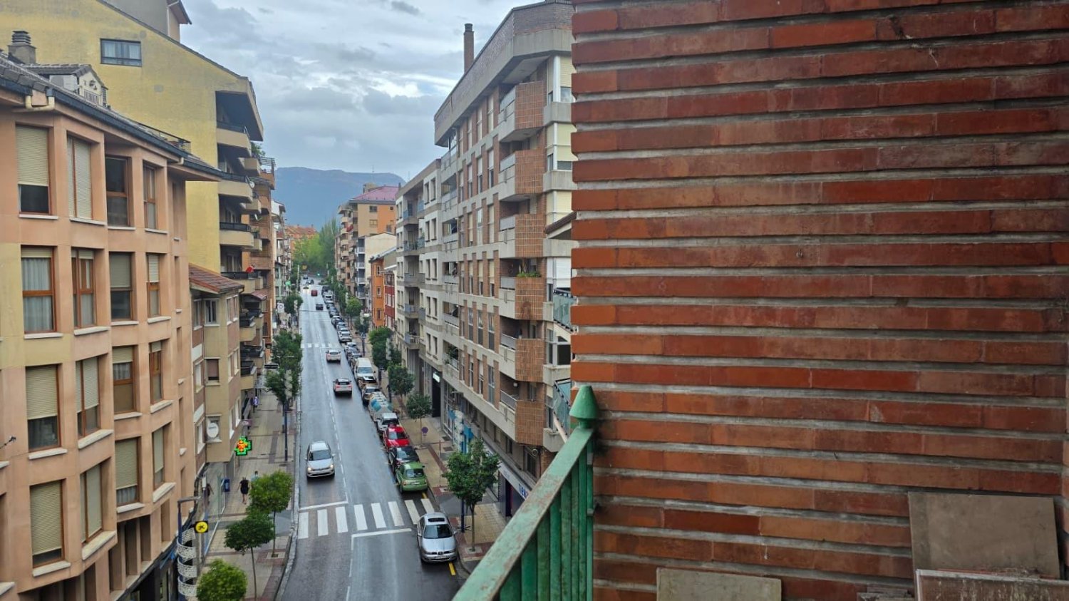 Apartamento de 4 dormitorios en Huesca, Spain No. 212556