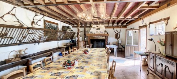  Castillos de 8 dormitorios en Presly, France No. 97484 2