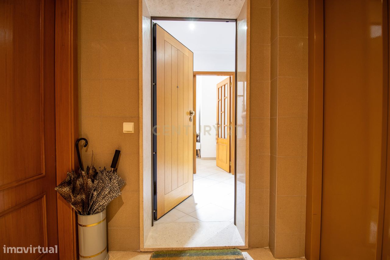 3 Schlafzimmer Doppelhaus in Tavarede, Portugal, Nr. 355524