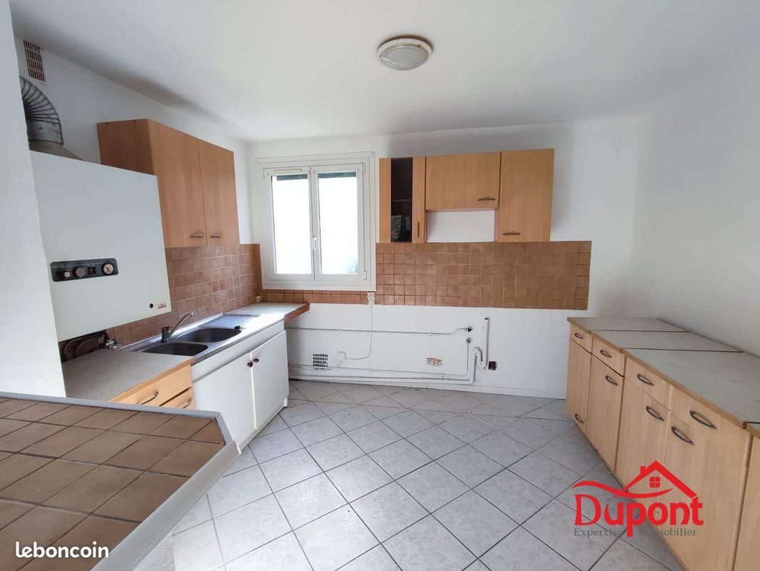 2 chambres Appartement à Revin, France No. 257386