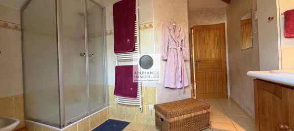 Apartamento de 4 dormitorios en Valence, France No. 203708 15