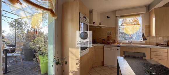 Apartamento de 4 dormitorios en Valence, France No. 203708 8