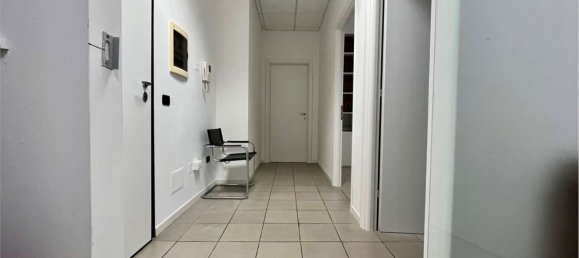 50m² Office in Ancona, Italy No. 211818 2