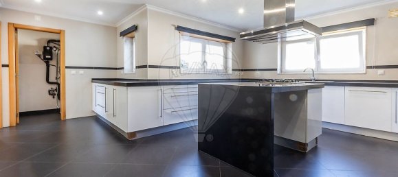 5 bedrooms House in Cascais, Portugal No. 169685 13