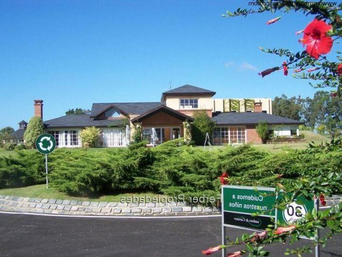  Land in Canelones, Uruguay No. 15597