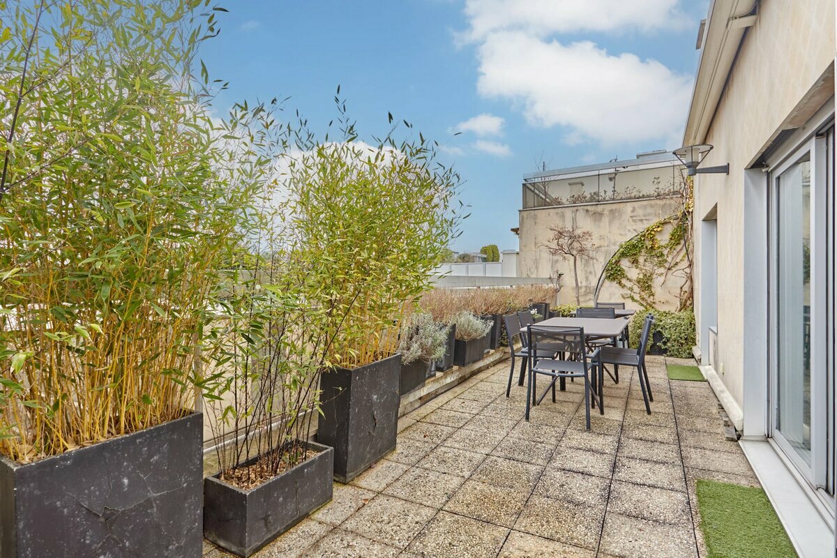 2 غرف نوم قلاع في Neuilly-sur-Seine, France رقم 145096