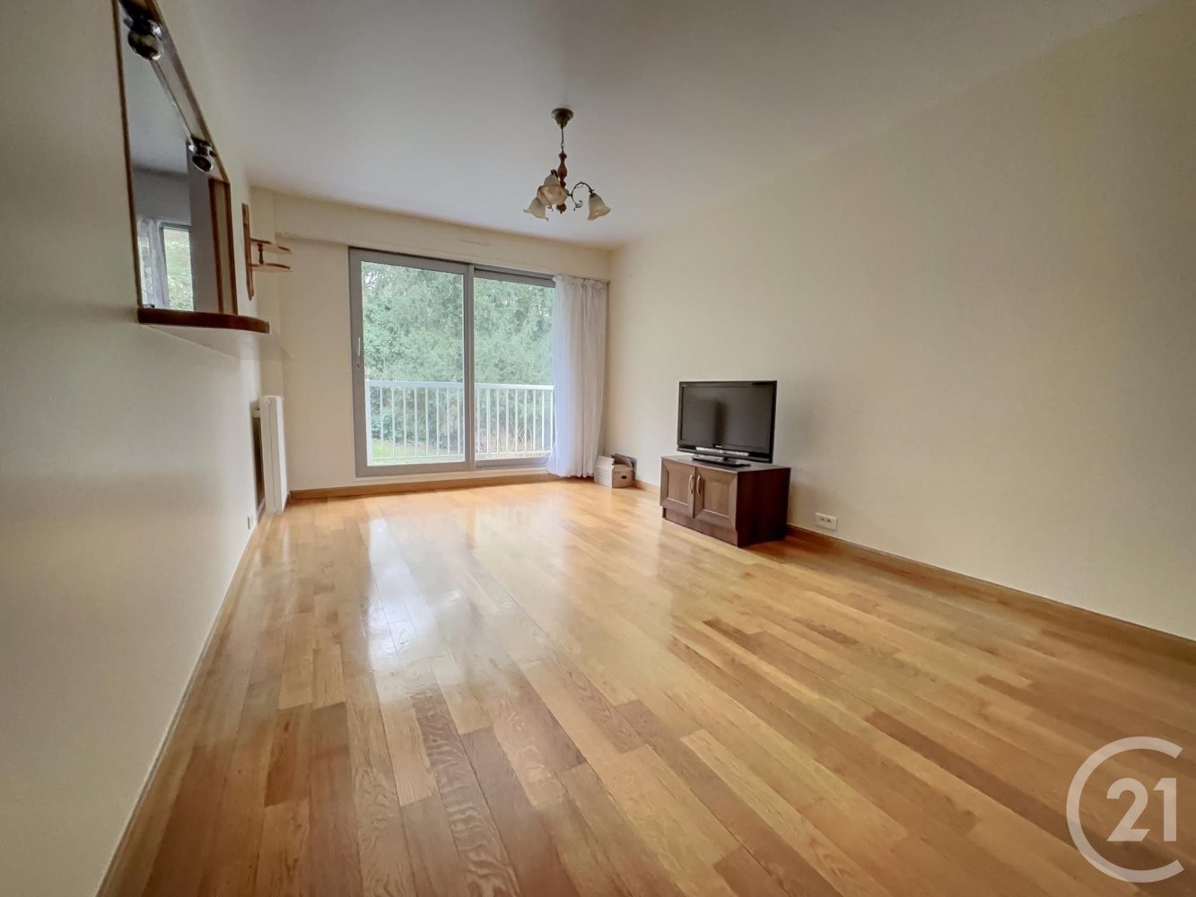 1 bedroom Apartment in Bougival, France No. 167758