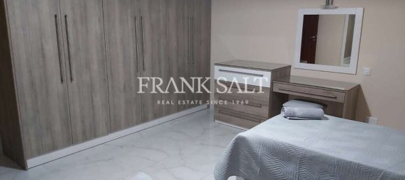 Apartamento de 3 dormitorios en Mosta, Malta No. 10832 8