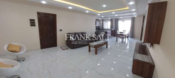 Apartamento de 3 dormitorios en Mosta, Malta No. 10832 2