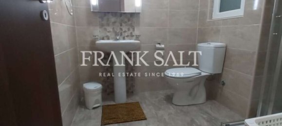 Apartamento de 3 dormitorios en Mosta, Malta No. 10832 10