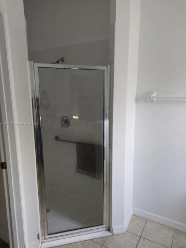 Дом с 4 спальнями в Киссимми, США № 388748