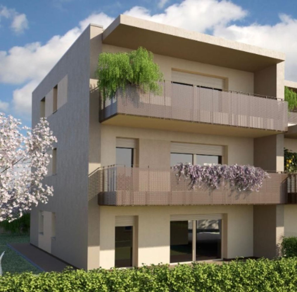 Дом с 13 комнатами в Сассуоло, Италия № 121709