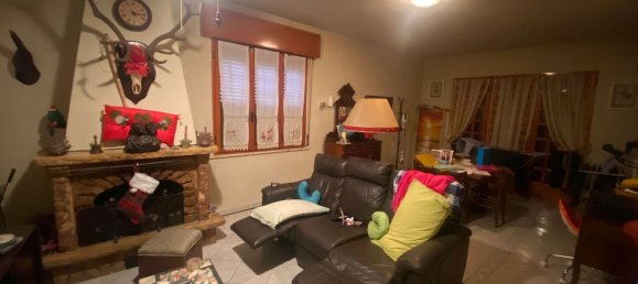 Дом с 13 комнатами в Сассуоло, Италия № 121709 9