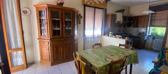 Дом с 13 комнатами в Сассуоло, Италия № 121709 28