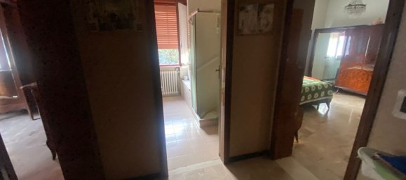 Дом с 13 комнатами в Сассуоло, Италия № 121709 18