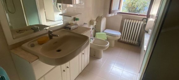 Дом с 13 комнатами в Сассуоло, Италия № 121709 19