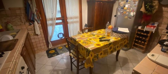 Дом с 13 комнатами в Сассуоло, Италия № 121709 7