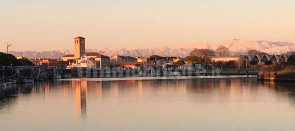 5 bedrooms Villa in Udine, Italy No. 379308 8