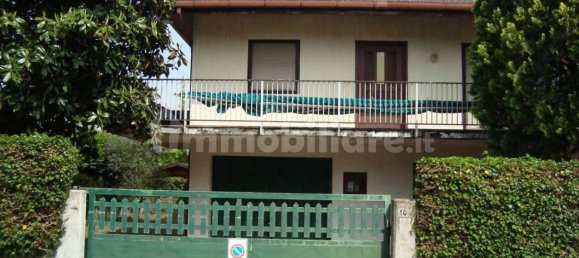 5 bedrooms Villa in Udine, Italy No. 379308 17