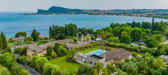 10 rooms Villa in San Felice del Benaco, Italy No. 132483 4