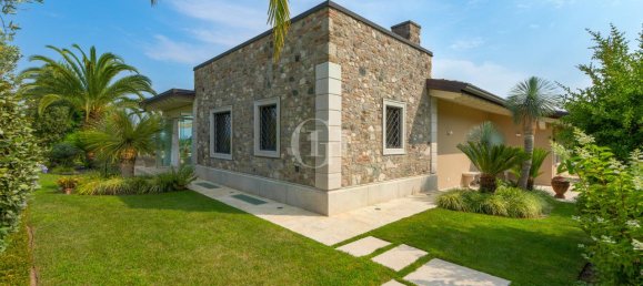 10 rooms Villa in San Felice del Benaco, Italy No. 132483 43