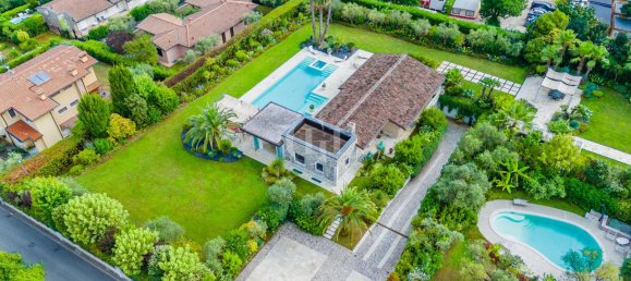 10 rooms Villa in San Felice del Benaco, Italy No. 132483 2
