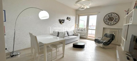 4 rooms Apartment in Turin, Italy No. 266239 3