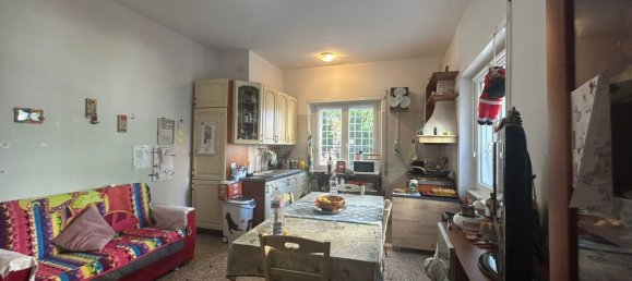 Квартира с 4 комнатами в Рим, Италия № 21952 4