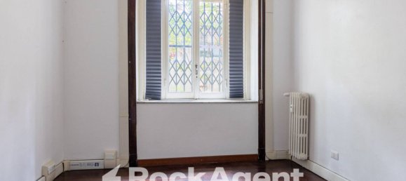 6 bedrooms Apartment in Rome, Italy No. 331118 9